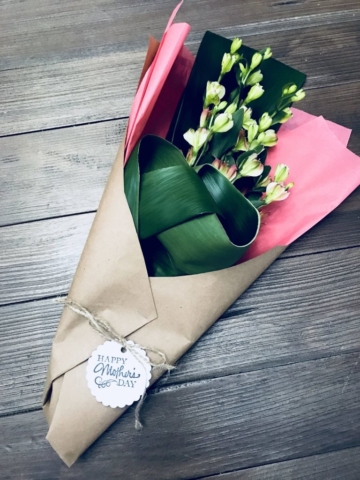 flower bouquet, hand-tied bouquet, modern, kraft paper, mother's day