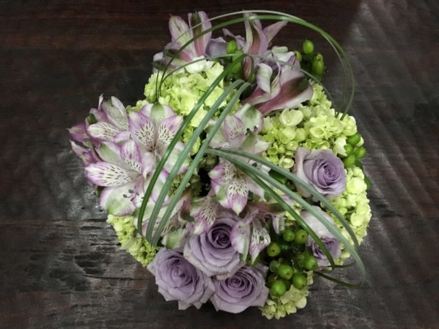 low arrangement flower design, modern, contemporary