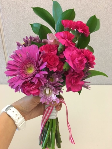 flower bouquet, hand-tied bouquet, modern, kraft paper