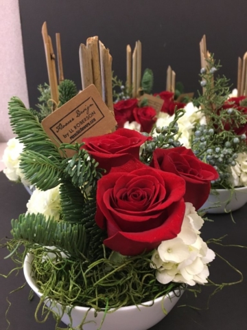 Christmas Holiday small centerpieces, table flowers