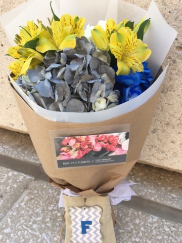 flower bouquet, hand-tied bouquet, modern, kraft paper