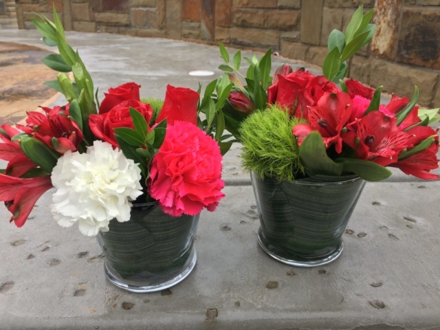 Holiday/Christmas Arrangement, mini flower, red