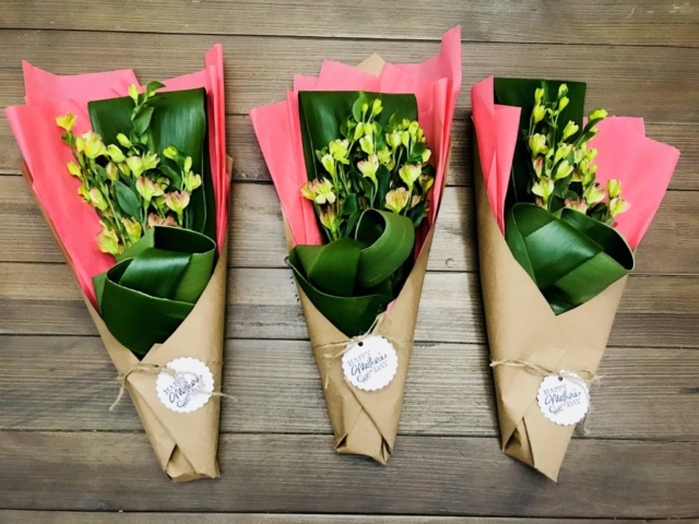 flower bouquet, hand-tied bouquet, modern, kraft paper, mother's day