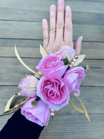 pink & gold, boutonnieres, corsages, prom, homecoming, daddy & daughter dance